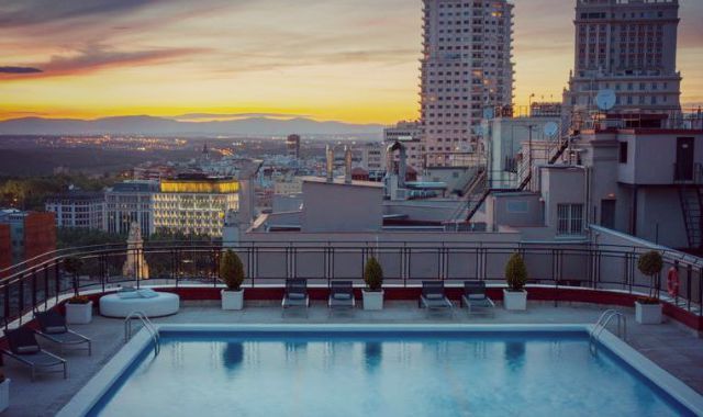 piscina Hotel Emperador